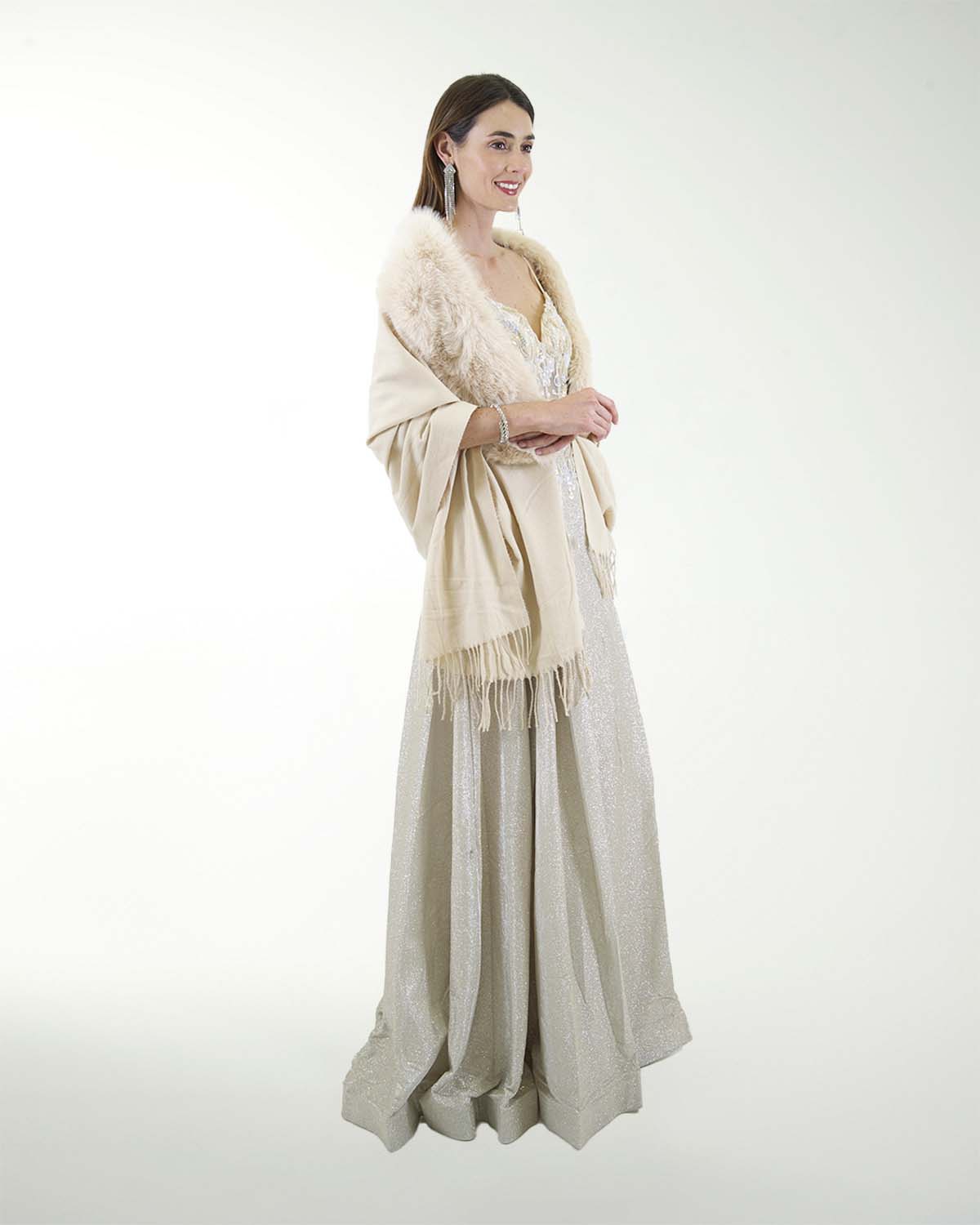 CAPA CHAL CON PELO EN CUELLO