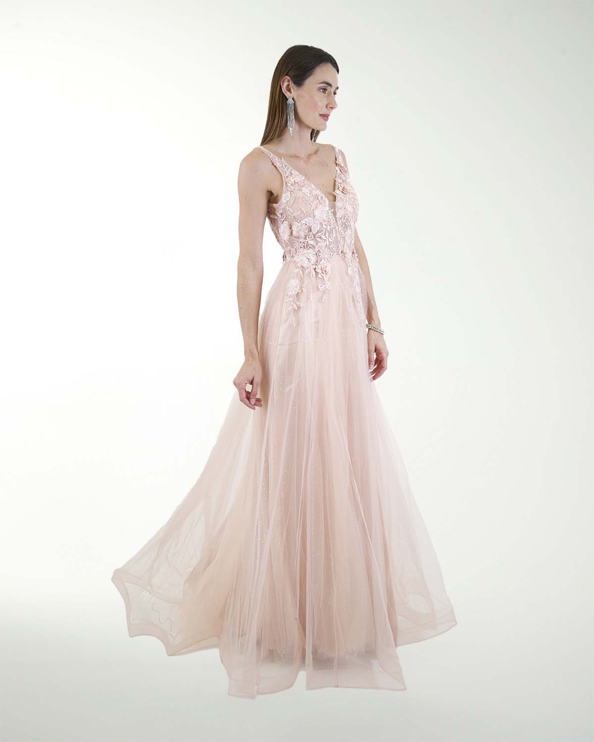 VESTIDO SY GRAN GALA  CON APLICACION DE BORDADO Y TRANSPAREN