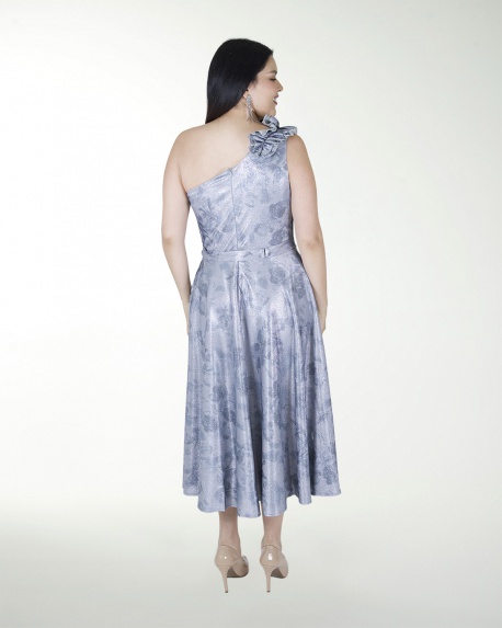 VESTIDO TE DE UN HOMBRO CON ADORNO