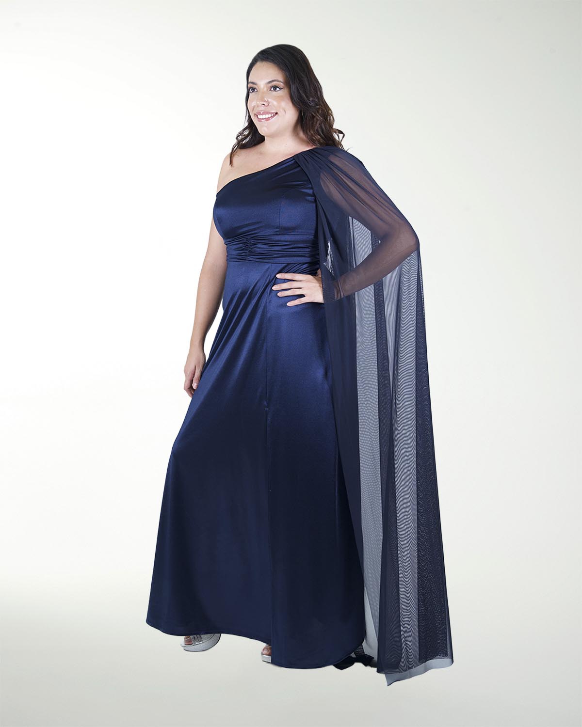 VESTIDO TE DE UN HOMBRO CON CAPA