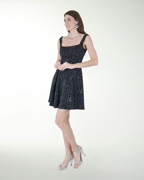 VESTIDO DA  CIRCULAR ESCOTE CUADRADO