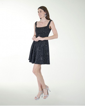 VESTIDO DA  CIRCULAR ESCOTE CUADRADO