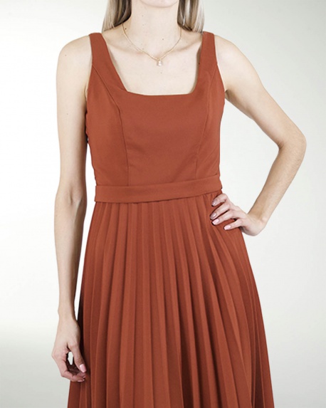 VESTIDO DA FALDA TABLEADA