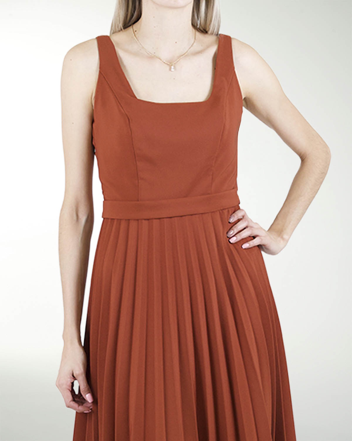 VESTIDO DA FALDA TABLEADA