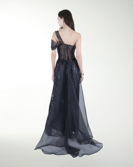 VESTIDO CL DE UN HOMBRO CON CAUDA