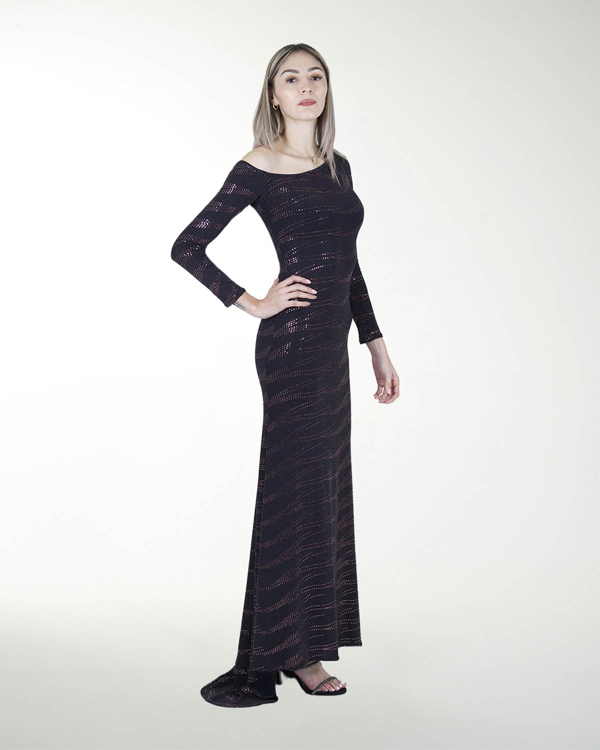 VESTIDO CL ENTALLADO CON MANGAS