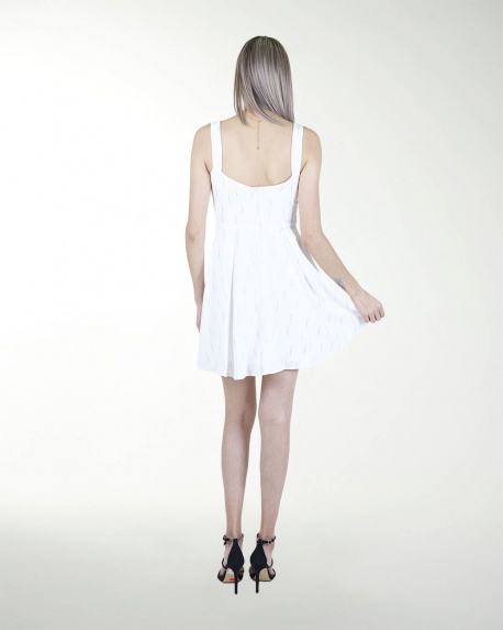 VESTIDO DA  CIRCULAR ESCOTE CUADRADO