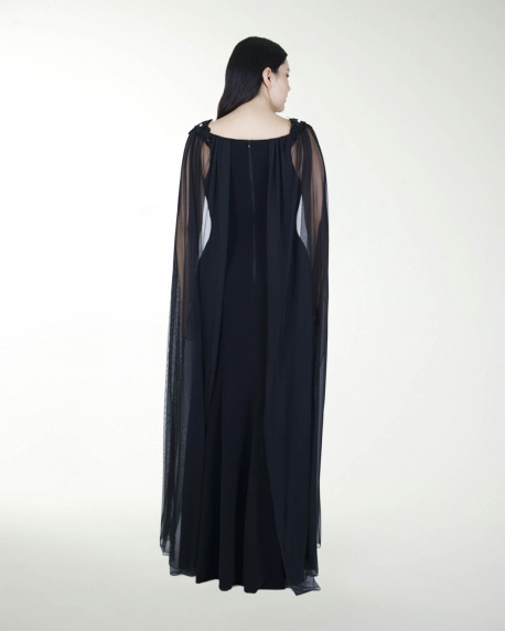 VESTIDO TE CON MANGAS Y FLORES EN HOMBRO