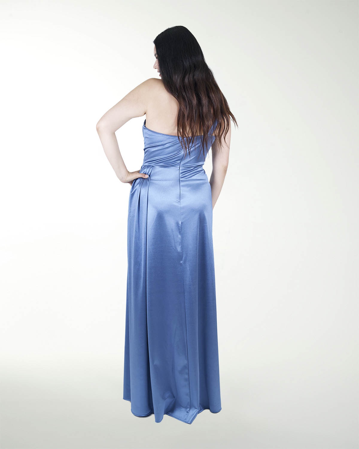 VESTIDO TE DRAPEADO DE UN HOMBRO