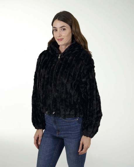 CHAQUETA CON GORRO