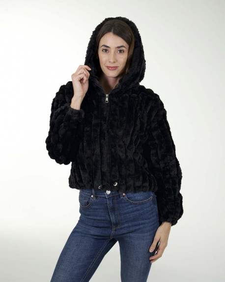 CHAQUETA CON GORRO