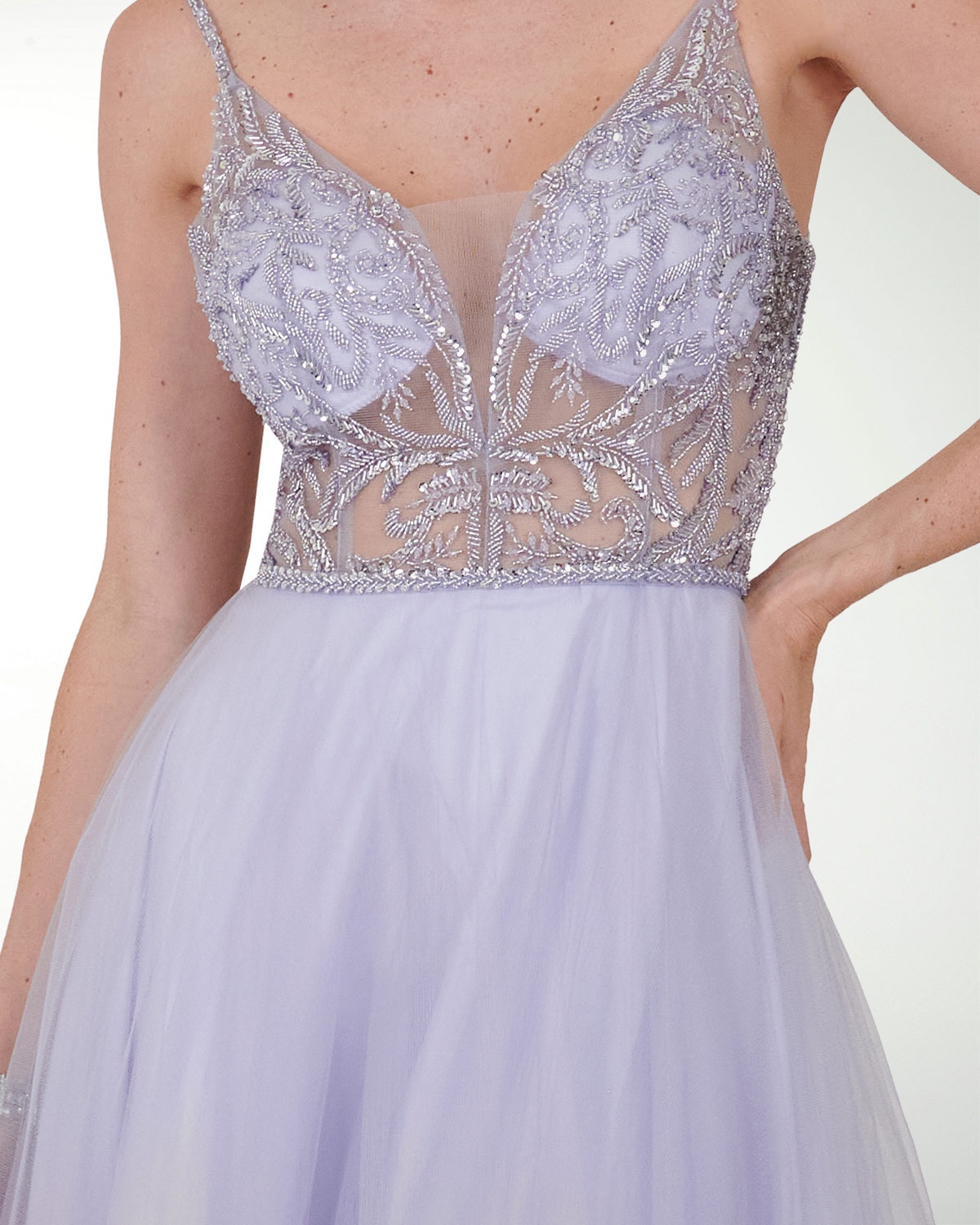 VESTIDO SY GRAN GALA ESTILO PRINCESA CON DESTELLOS DE BRILLO