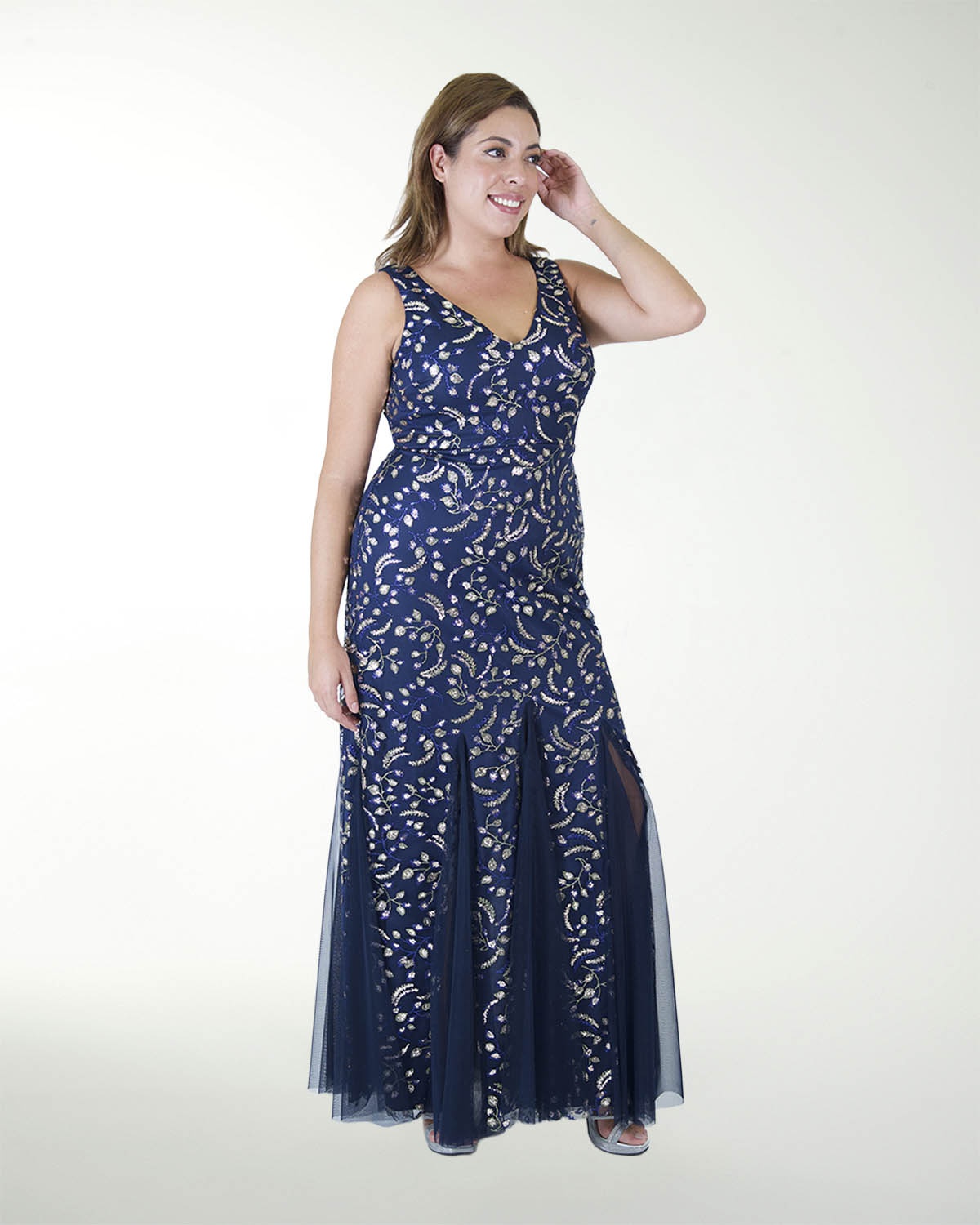 VESTIDO TE ESCOTE EN V CON GODETS