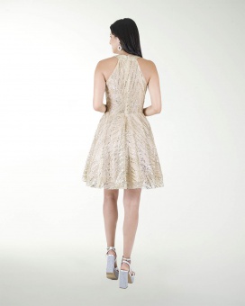 VESTIDO CC HALTER EN TELA BRILLOSA