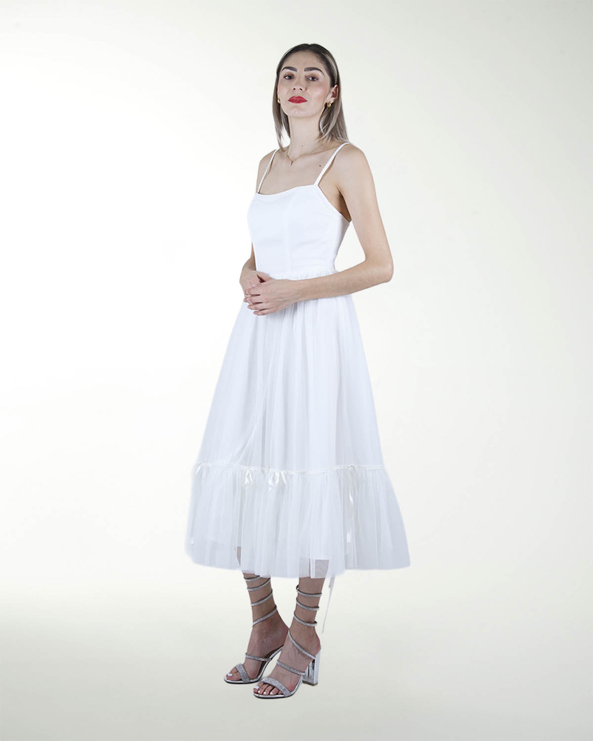 VESTIDO CC BLA CON MONOS EN FALDA