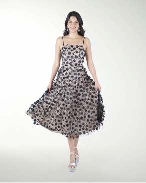 VESTIDO CC MIDI EN TELA 3D