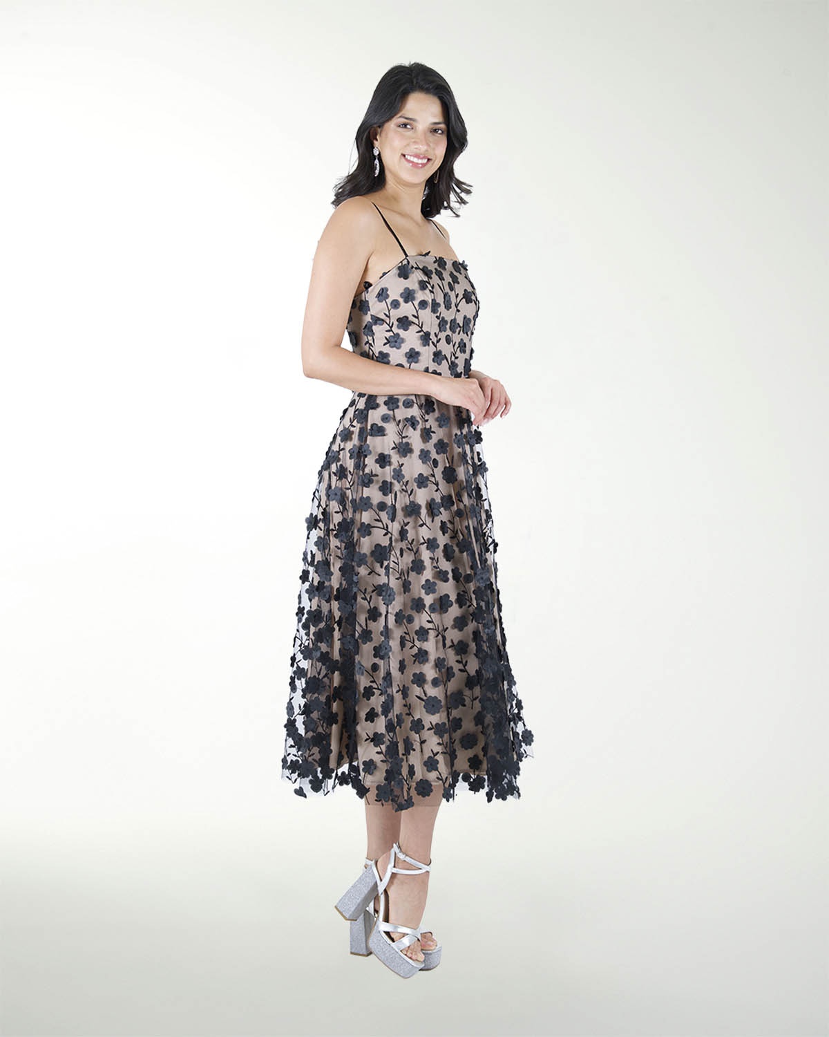 VESTIDO CC MIDI EN TELA 3D