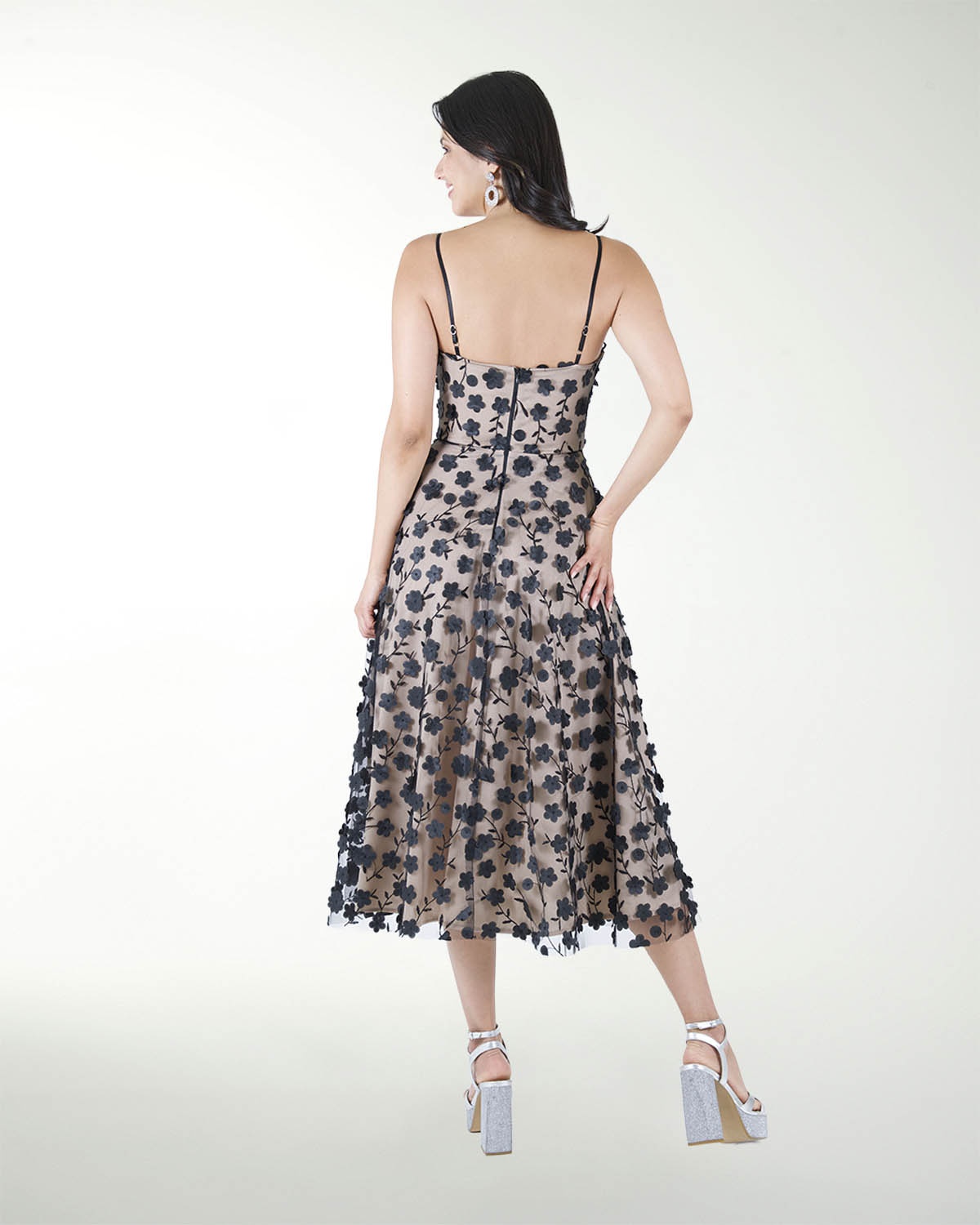 VESTIDO CC MIDI EN TELA 3D