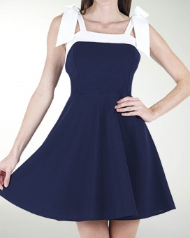 VESTIDO DA  CIRCULAR ESCOTE CUADRADO  CON MOÃOS