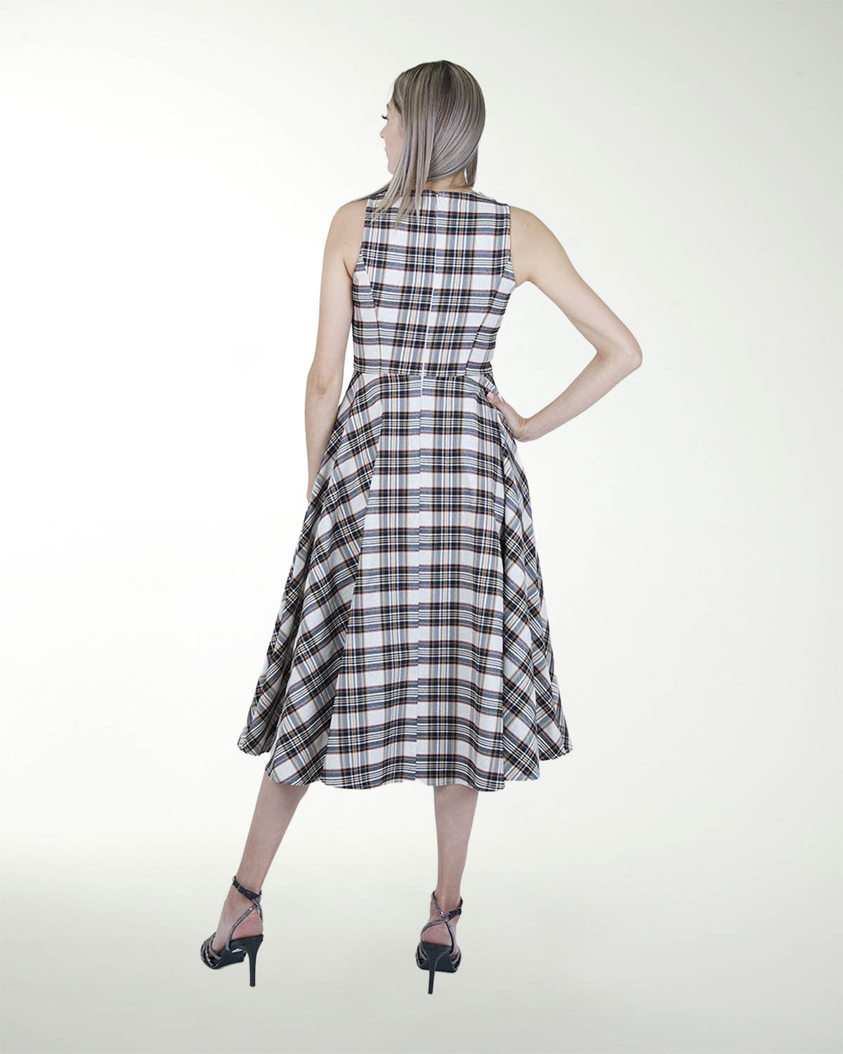 VESTIDO DA FALDA CIRCULAR