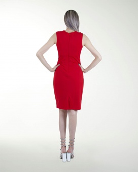 VESTIDO DA CON PLIEGUE EN EL COSTADO