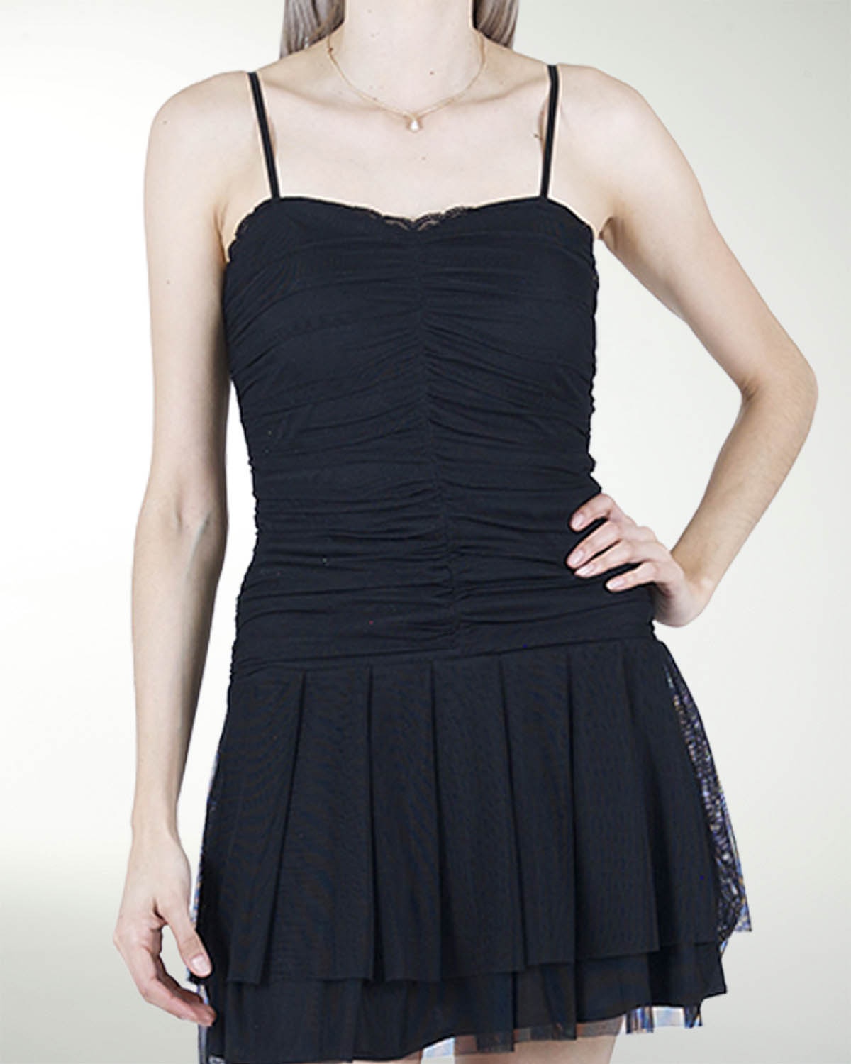 VESTIDO AN STRAPLESS CON OLAN