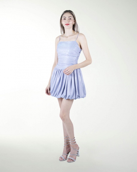 VESTIDO AN STRAPLESS PLISADO EN LA FALDA