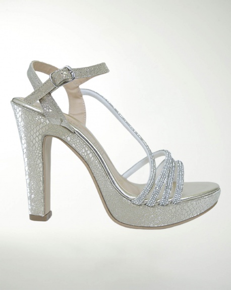 ZAPATO DE FIESTA CON DESTELLOS DE BRILLO