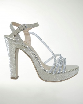ZAPATO DE FIESTA CON DESTELLOS DE BRILLO