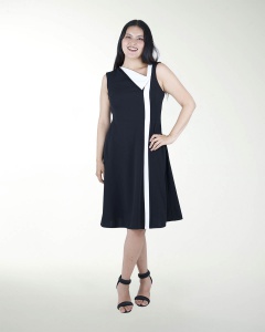 VESTIDO TV ESCOTE DIAGONAL CON VIVOS