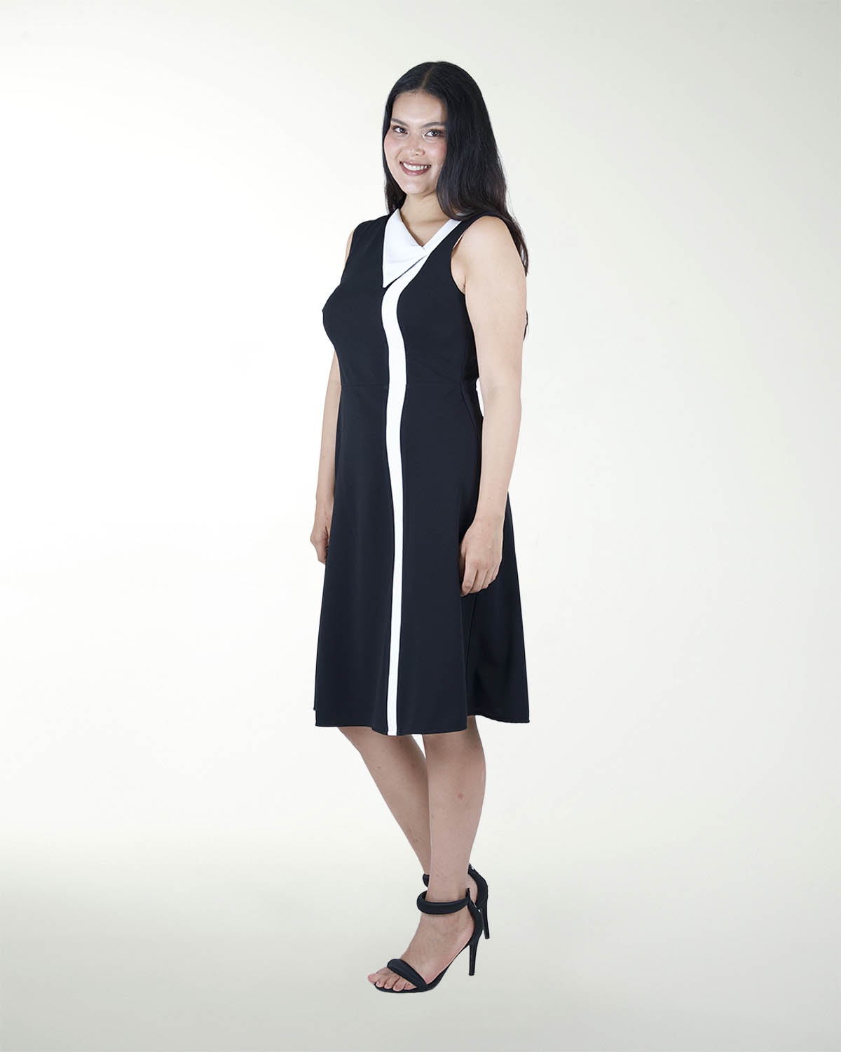 VESTIDO TV ESCOTE DIAGONAL CON VIVOS