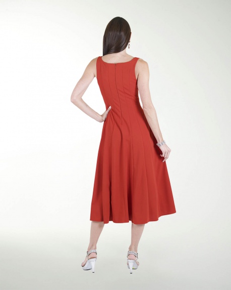 VESTIDO  CON CORTES ESCOTE  EN V