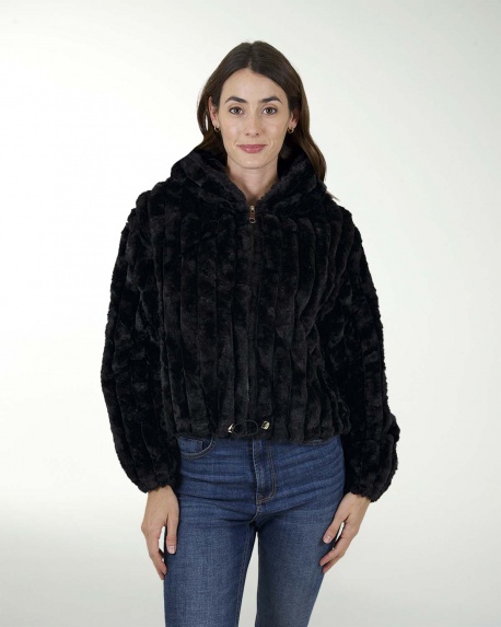 CHAQUETA CON GORRO