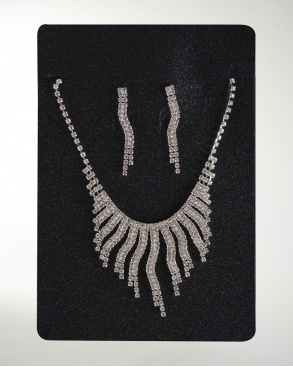 JUEGO DE COLLAR CON ARETE