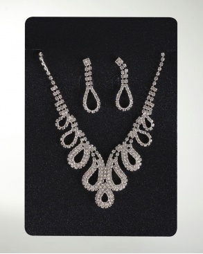 JUEGO DE COLLAR CON ARETE