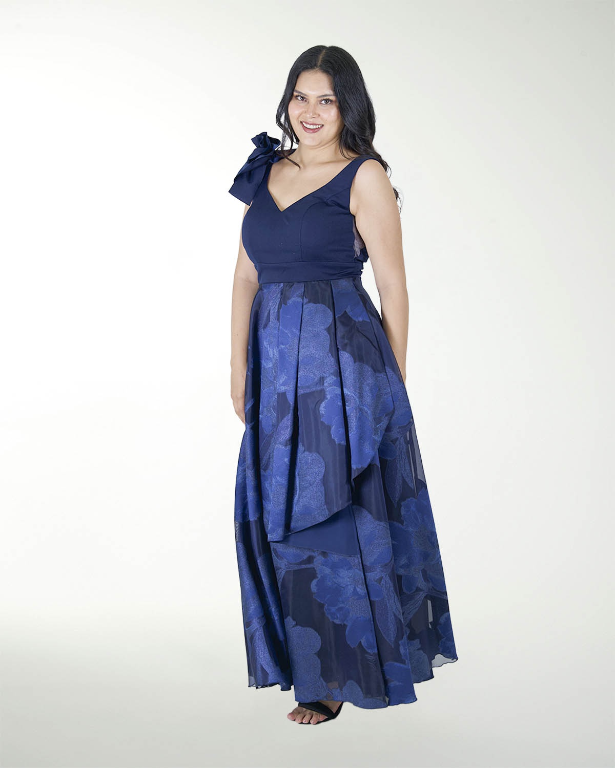 VESTIDO ESTAMPADO Y MONO
