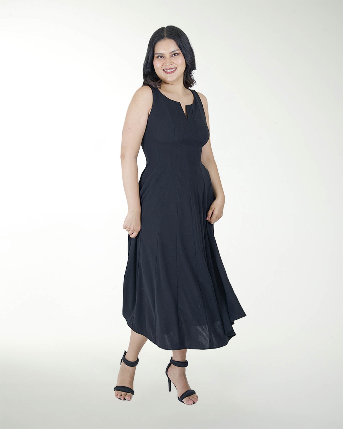 VESTIDO TV CON CORTES